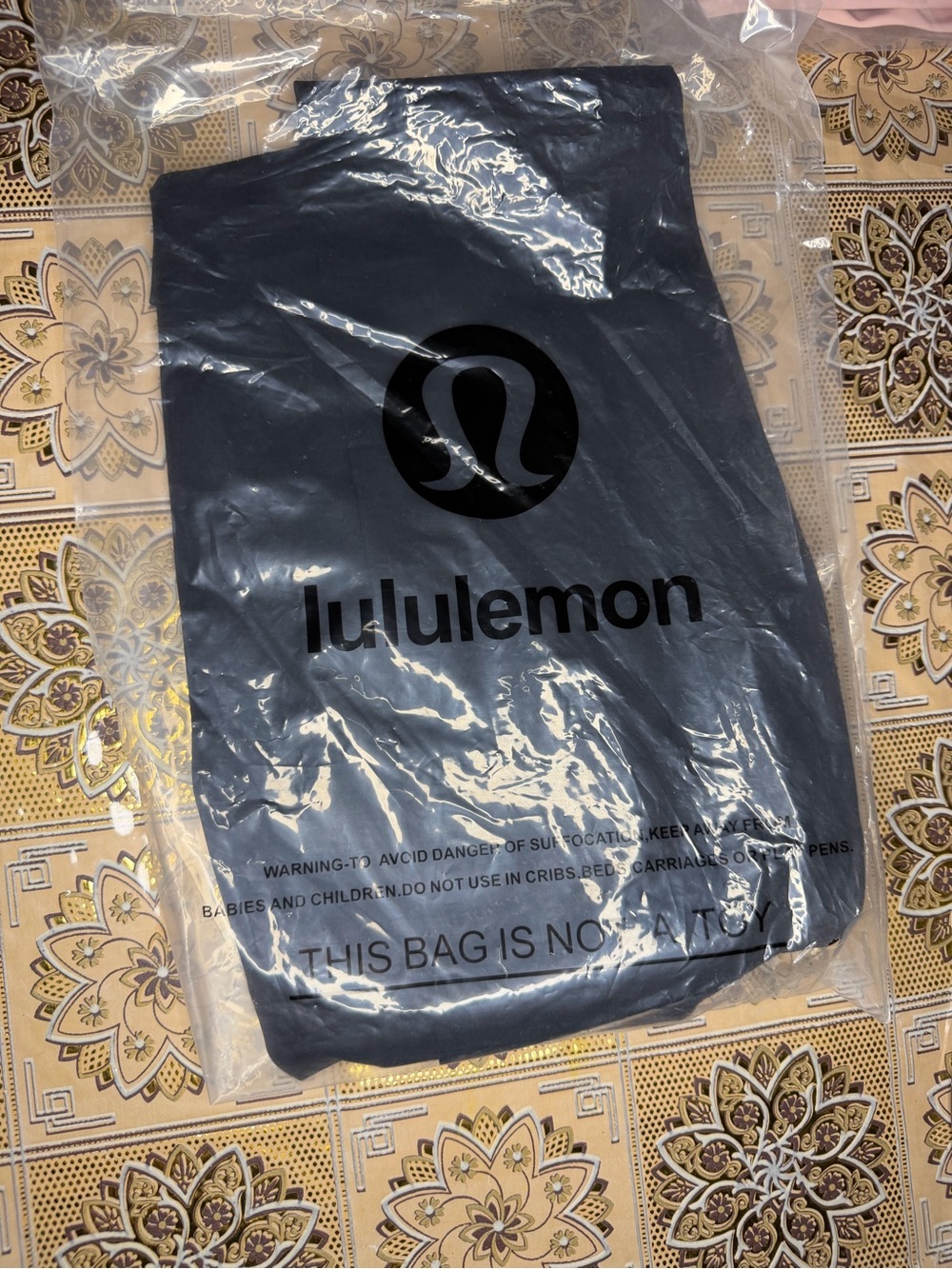 lululemon athletica Black Leggings in Packaged Tote